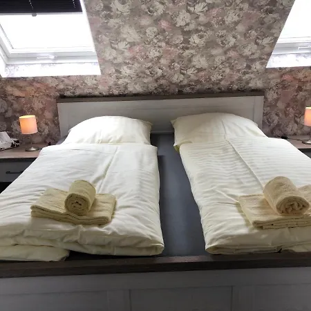 Ferienhaus Kleinkuestelhuis Casa vacanze *